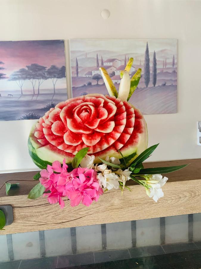 Holiday Hotel Kusadası Kültér fotó