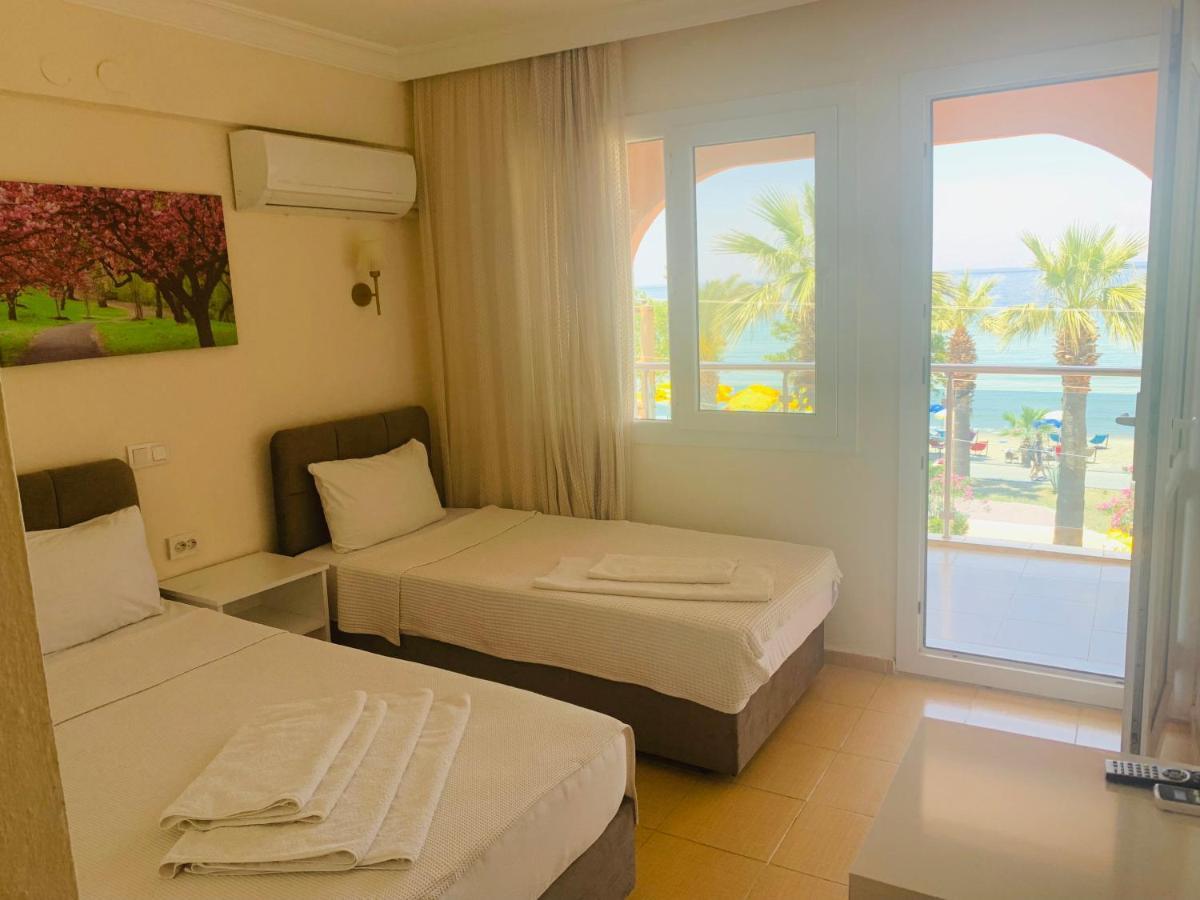 Holiday Hotel Kusadası Kültér fotó