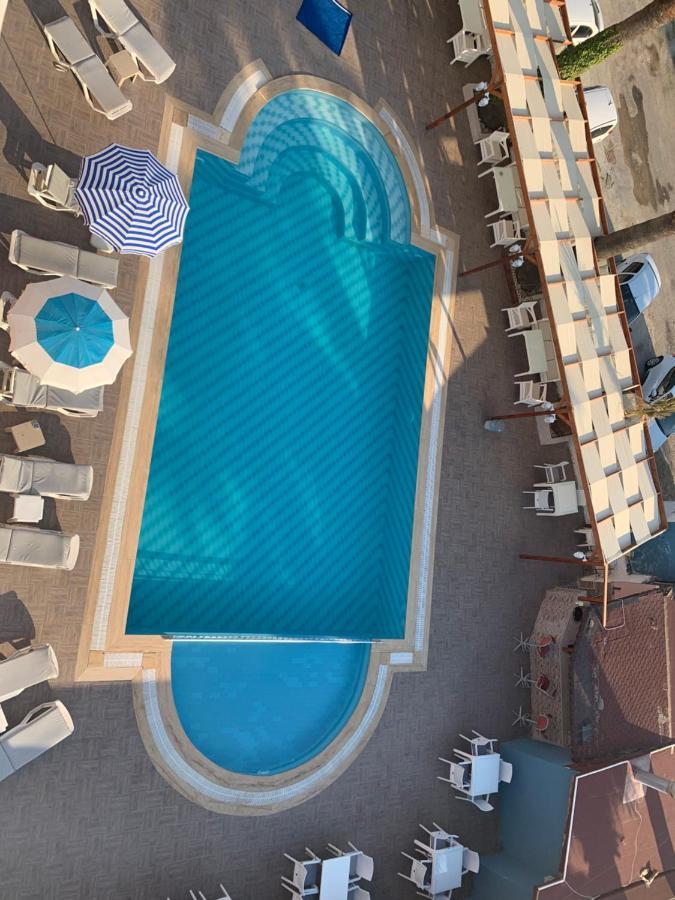 Holiday Hotel Kusadası Kültér fotó