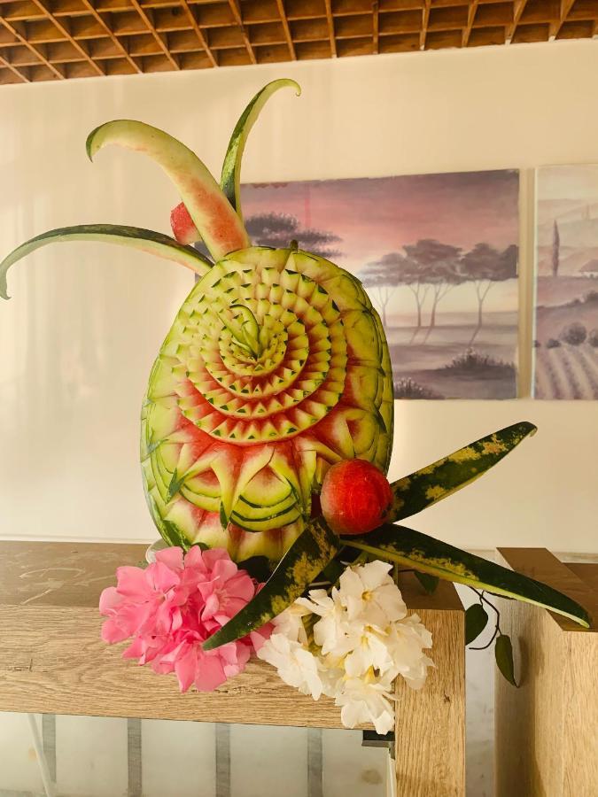 Holiday Hotel Kusadası Kültér fotó